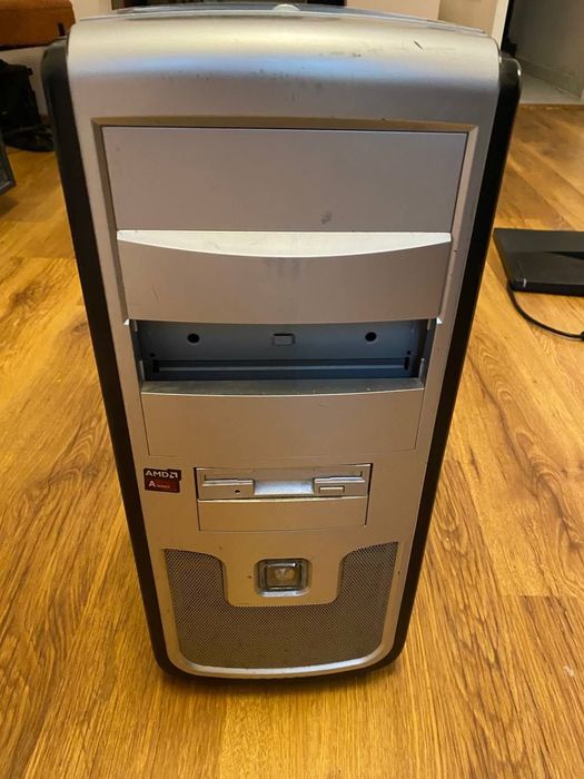 Настолен компютър – AMD A8, 8GB RAM, 40 лв
