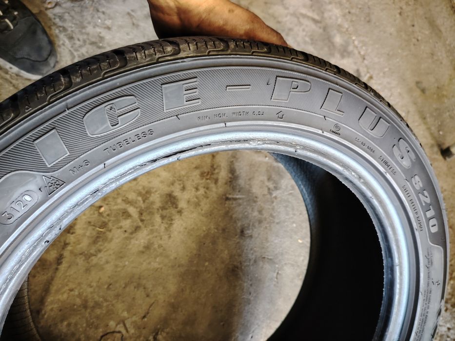 205/50 R17 Ice-Plus Rotalla M+S cu buză pentru protectia jantelor