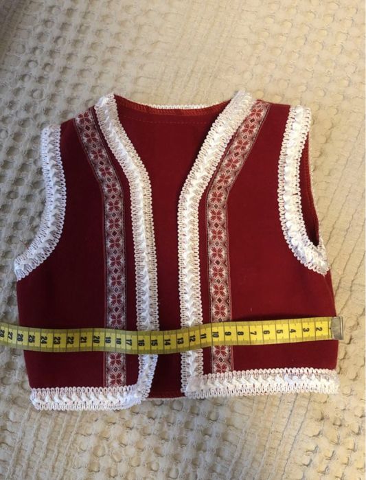 Compleu traditional baietel rosu, marimea  ~68cm/3-4 luni