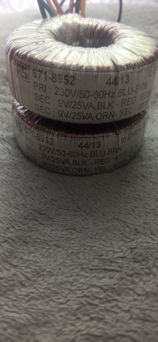 Transformator toroidal 2x9V/2,7A