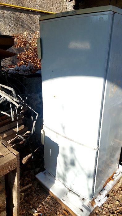 Холодильник бирюса