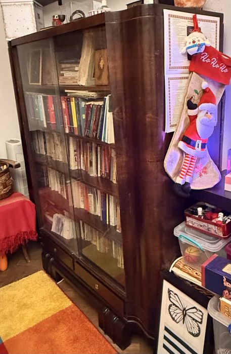 Biblioteca vintage, lemn masiv, cu geamuri