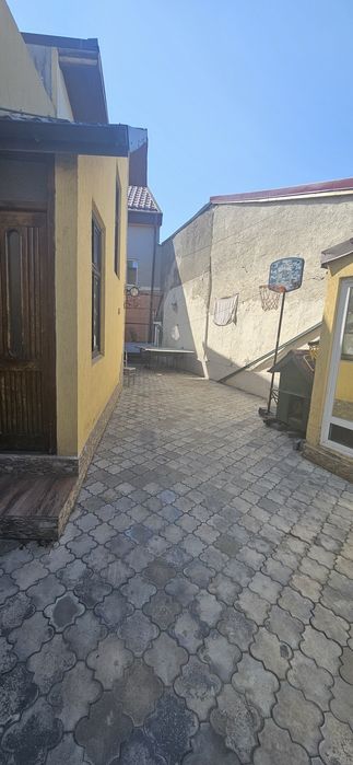 Inchiriez parter casa