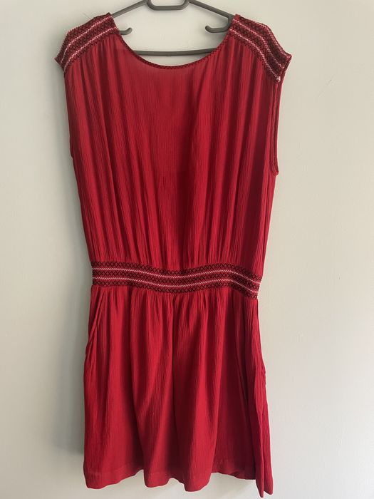 Червена рокля Mango