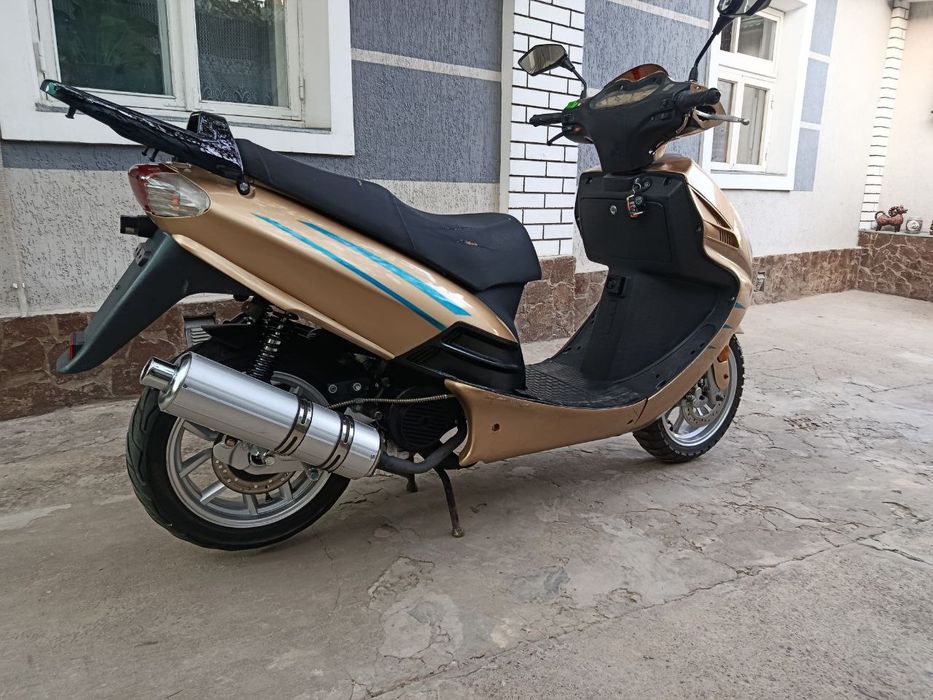 Скутер 150 куб   продаю срочно