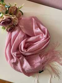 Розов шал уникат