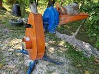 Moară cu ciocanele după Tractor