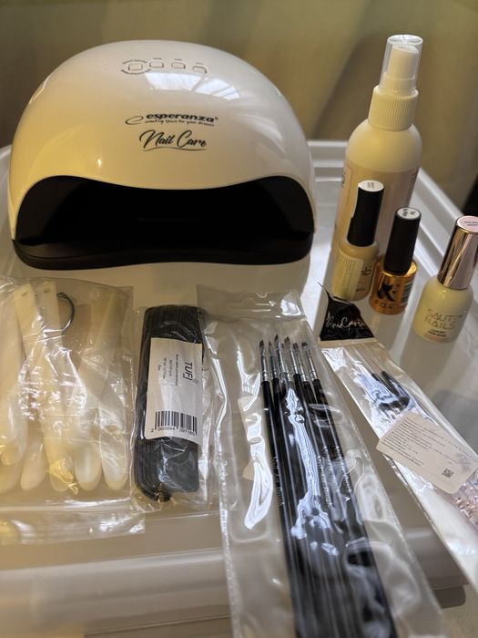 Лампа за маникюр и педикюр