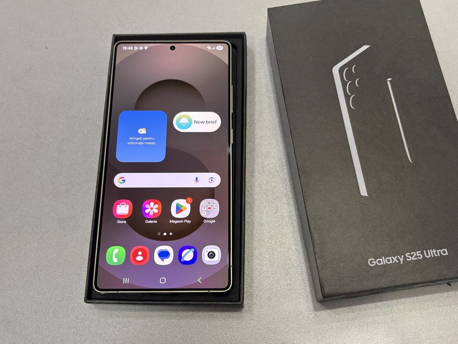 Samsung Galaxy S25 Ultra, 256 gb, 12 gb ram, Titanium Gray, la cutie