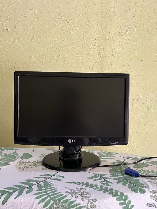 Kamyuter ekrani sotiladi Glg