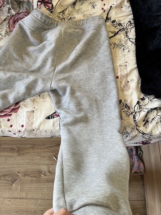 Долнище tech fleece  Xl размер.Едвам носено в добро състояние.
