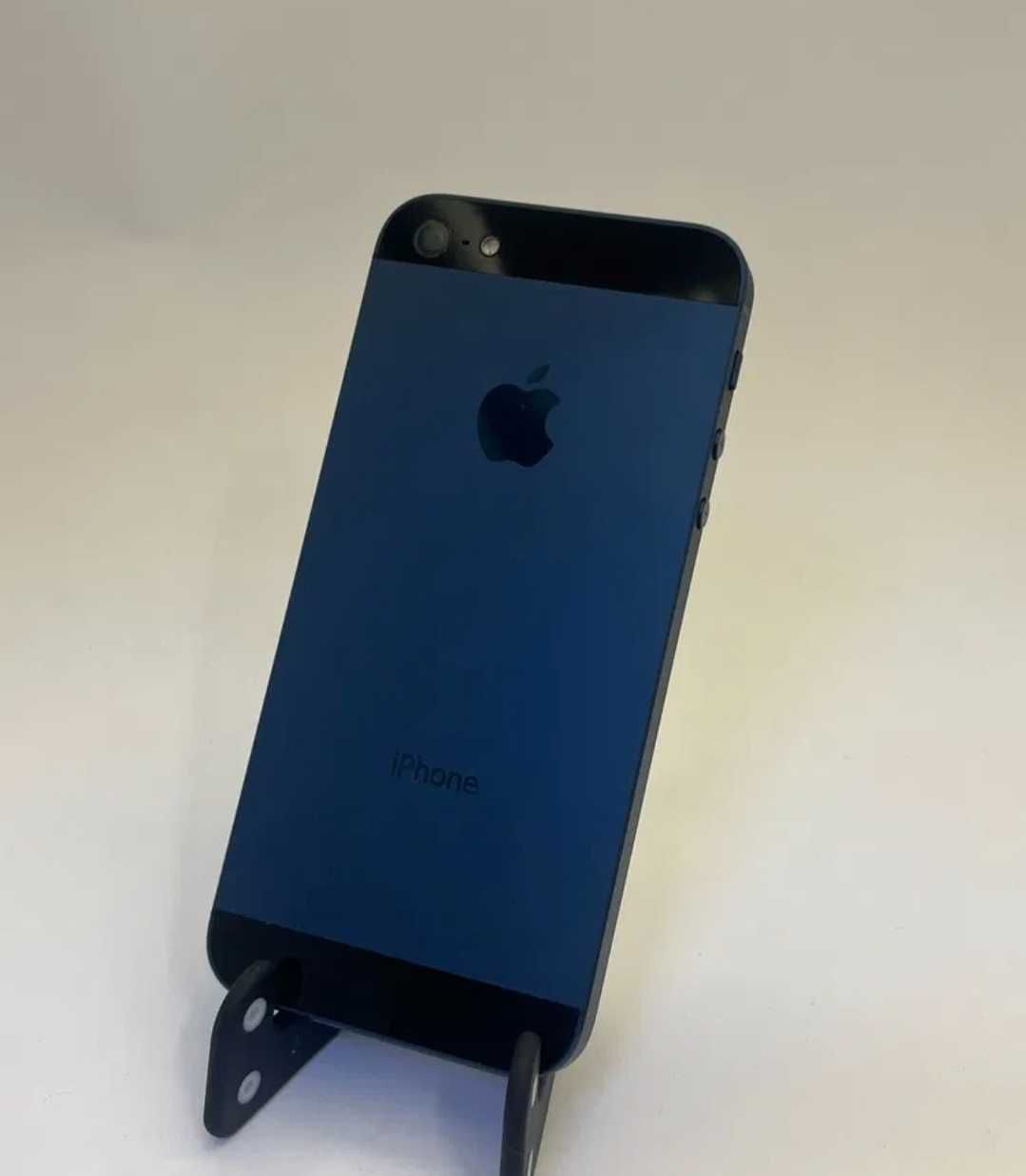 IPhone 5 Тъмносин