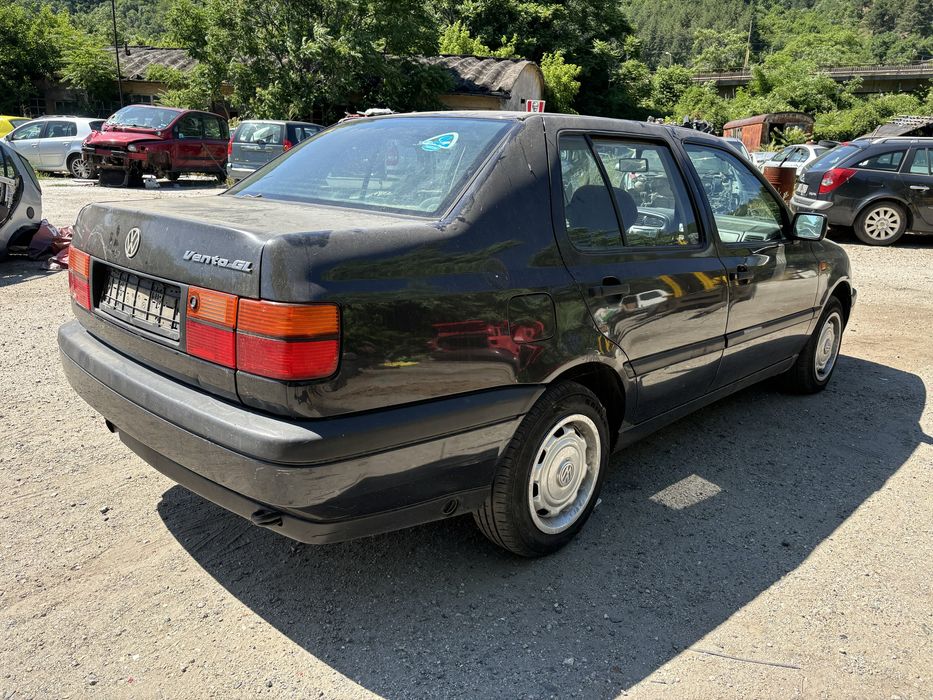 Фолксваген Венто бензин на части.