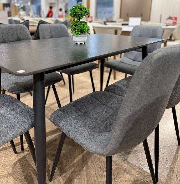 Обеденный стол и стулья по акции