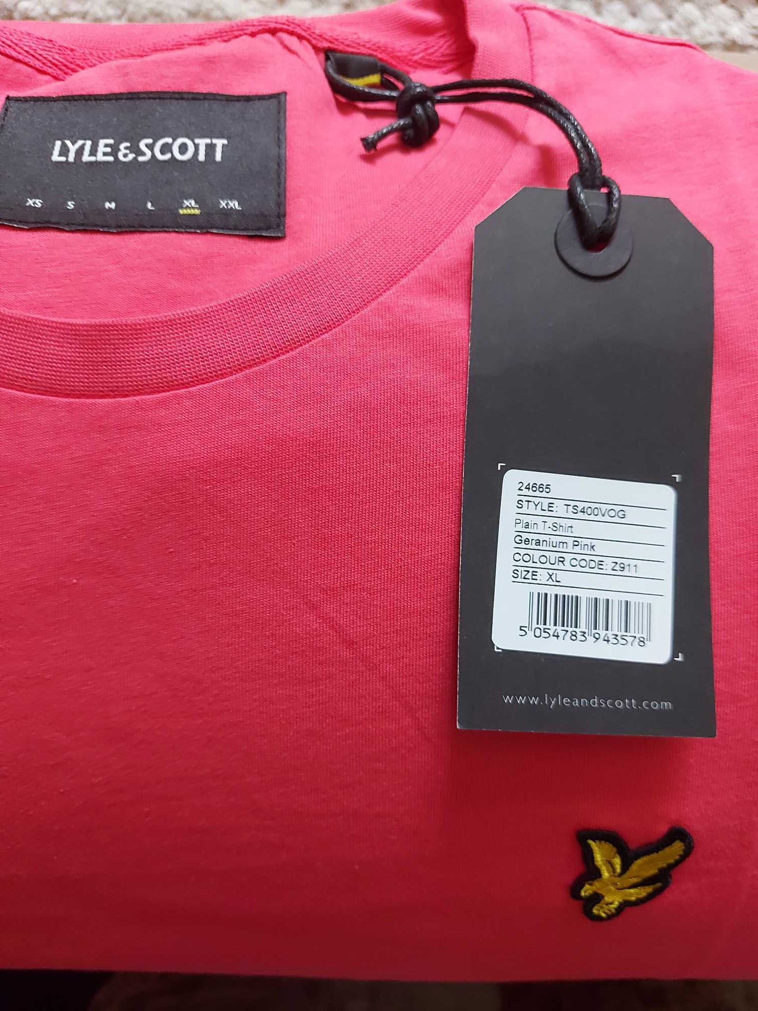 Нова оригинална тениска  LYLE & SCOTT XL