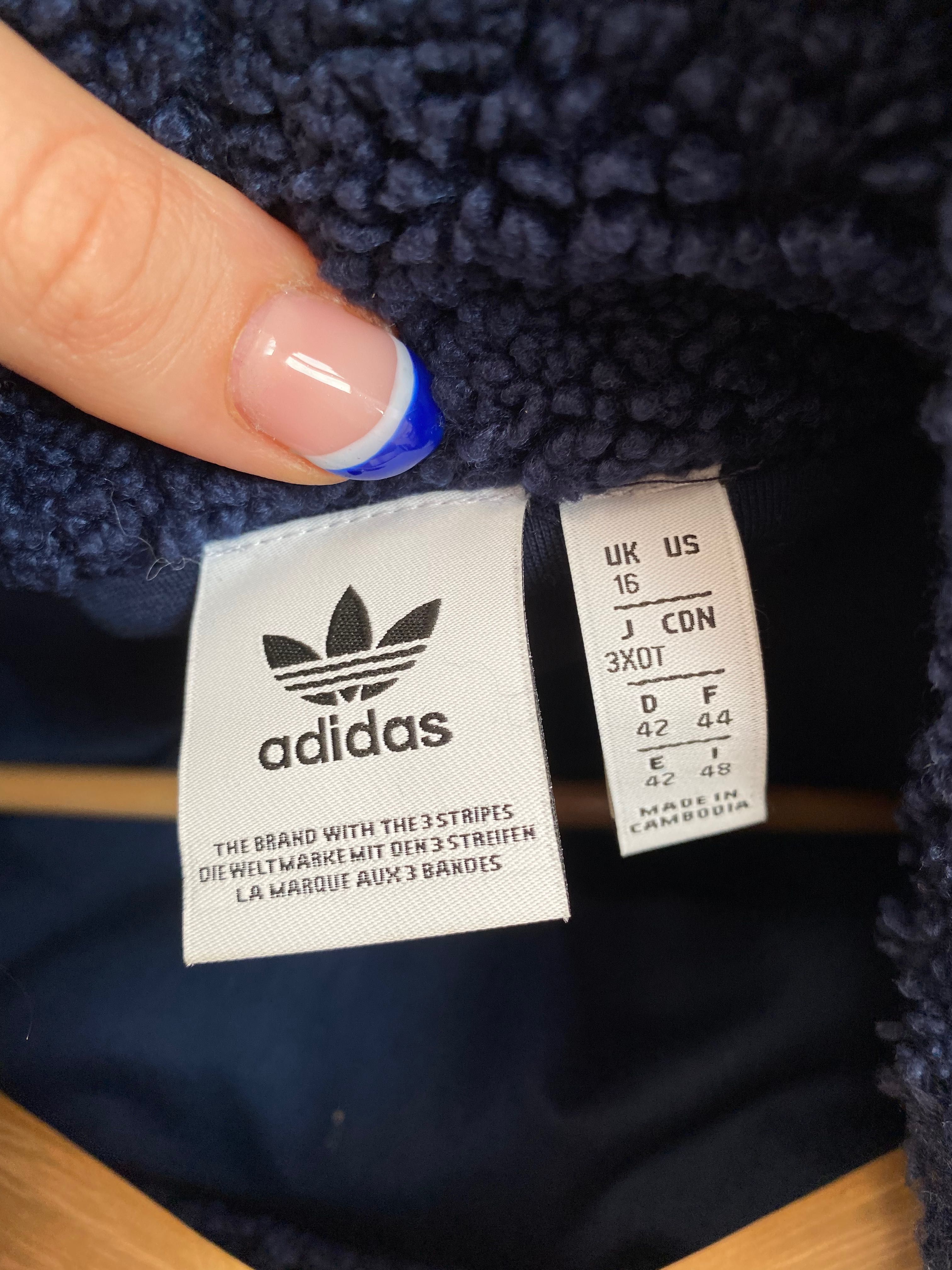 Суичер Adidas без цип и качулка