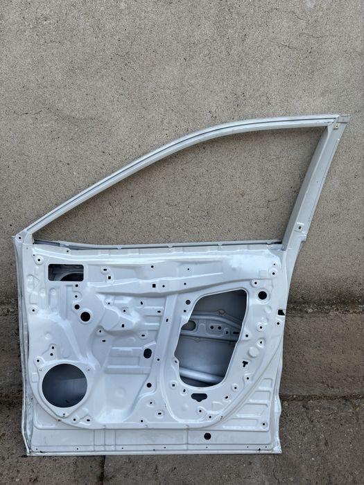 Предна дясна врата за Тойота Рав 4 / Toyota Rav IV 2018 -