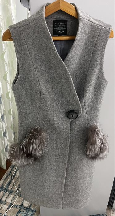 Продам безрукавку- драповая, Италия