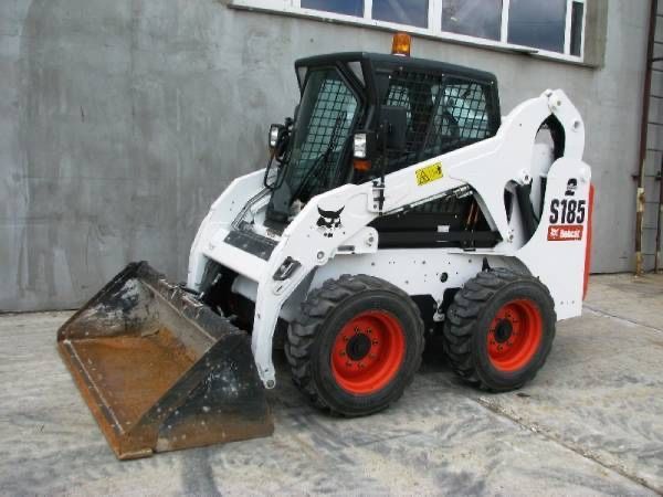 Аренда минипогрузчика или услуги мини погрузчика Бопкат bobcat МКСМ