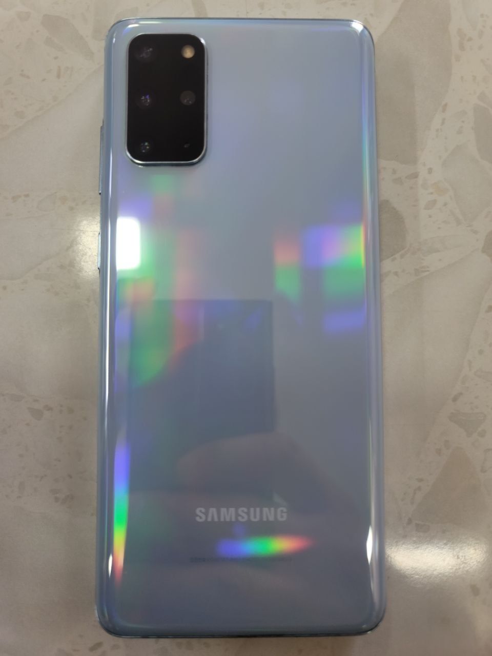 Samsung galaxy s20 plus Xolati idial srochno sotiladi