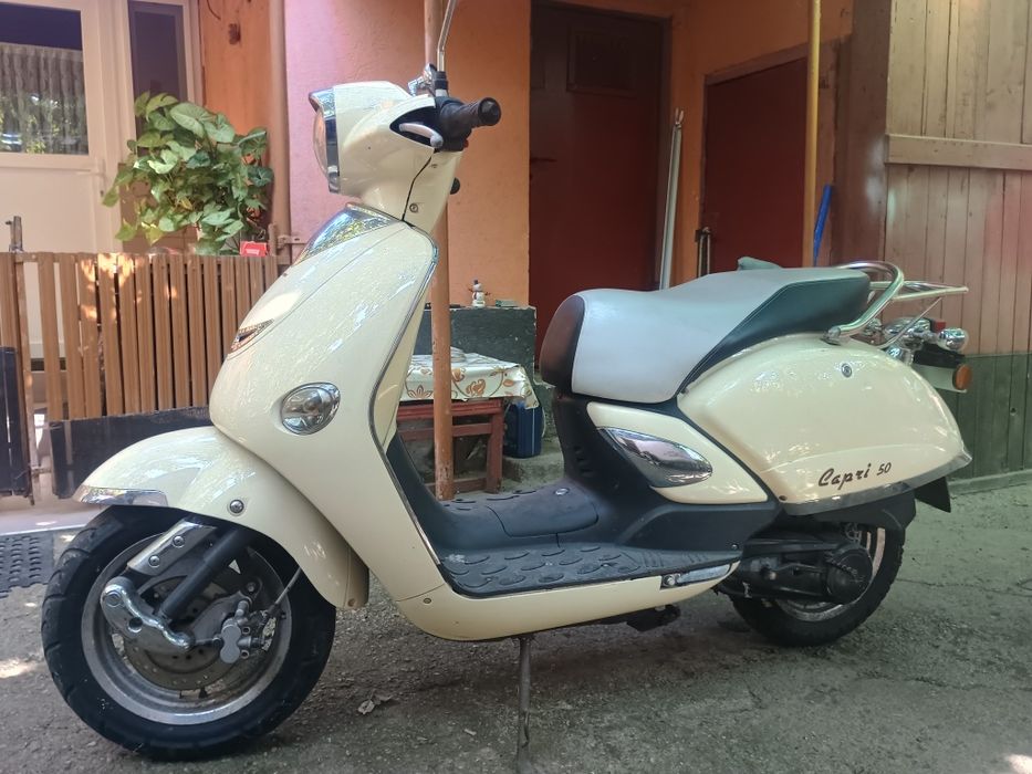 Vand scuter Capri 50