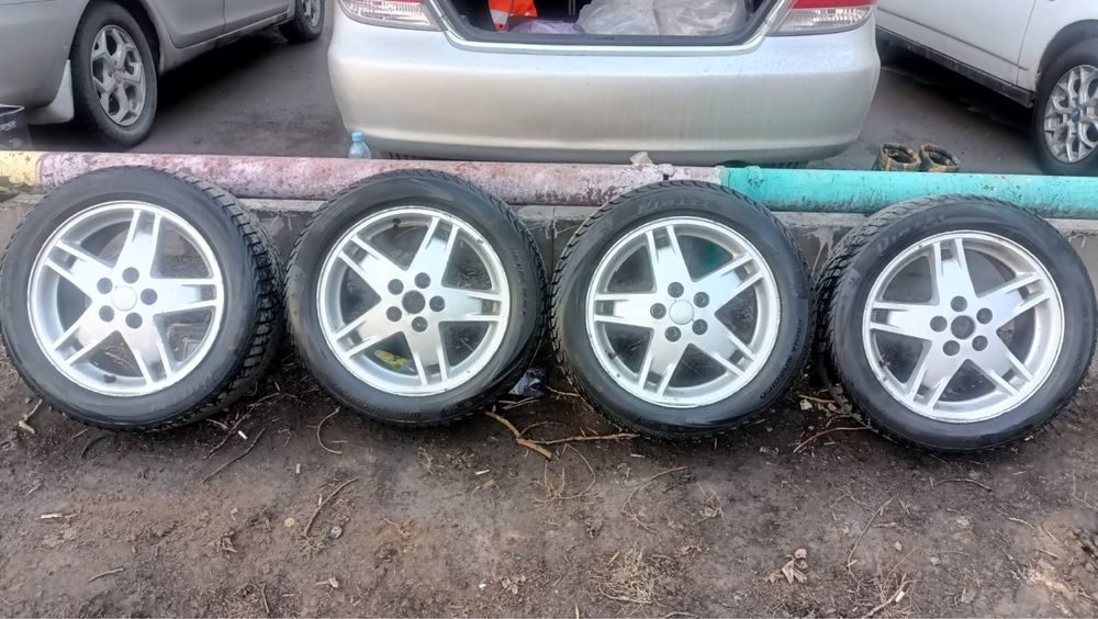 Продам резину зимнюю и летнюю.