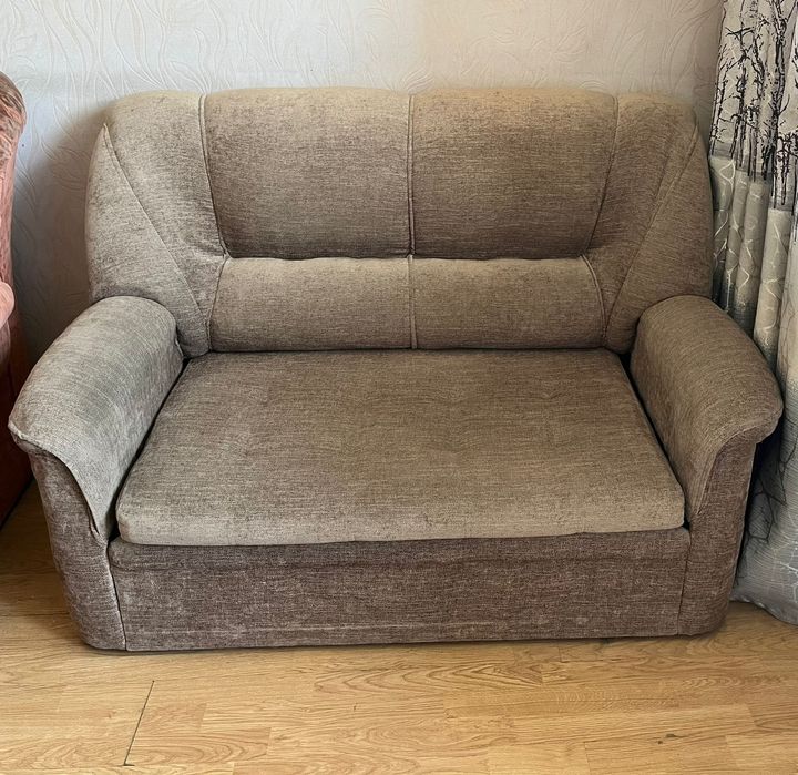 Продаётся диван-кровать.