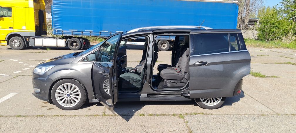 Ford Grand C Max 7 locuri