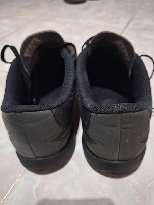 Pantofi/Ghete fotbal Puma 40