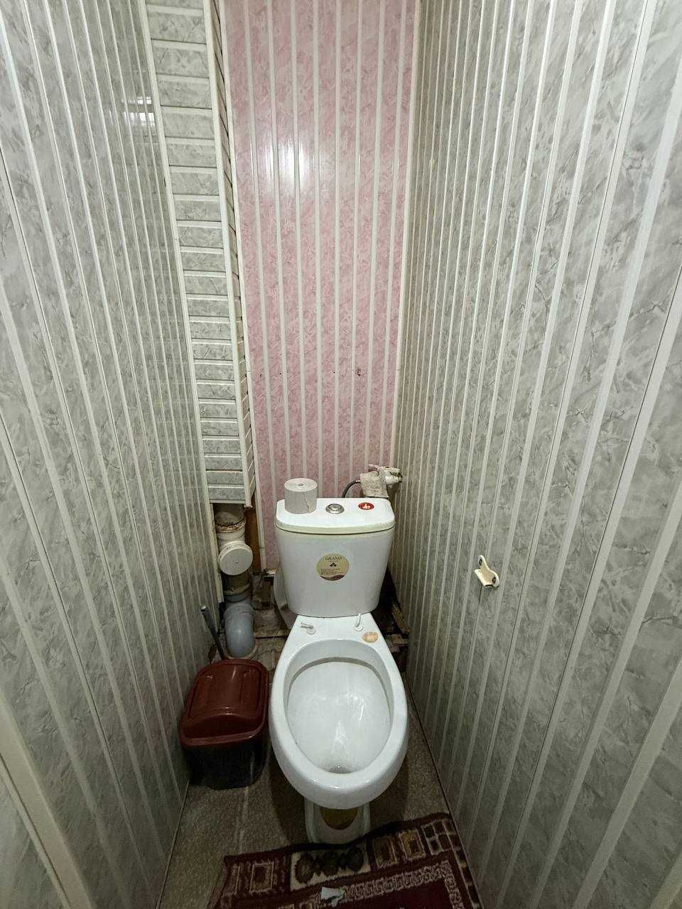 BUXORODA xonadon kvartira uy sotiladi 2 xonali 60m² 1-qavat.