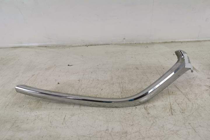 Ornament Crom Grila Centrala Stanga Original In Stare Buna Mazda  3 BM