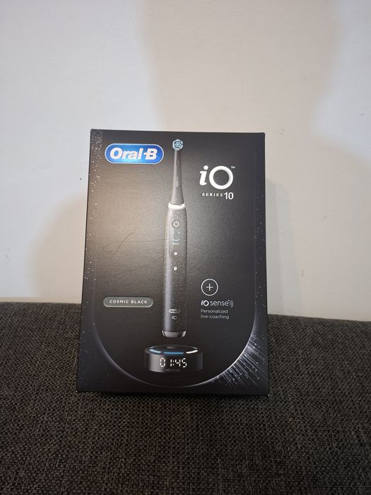 Periuta dinti OralB io 10