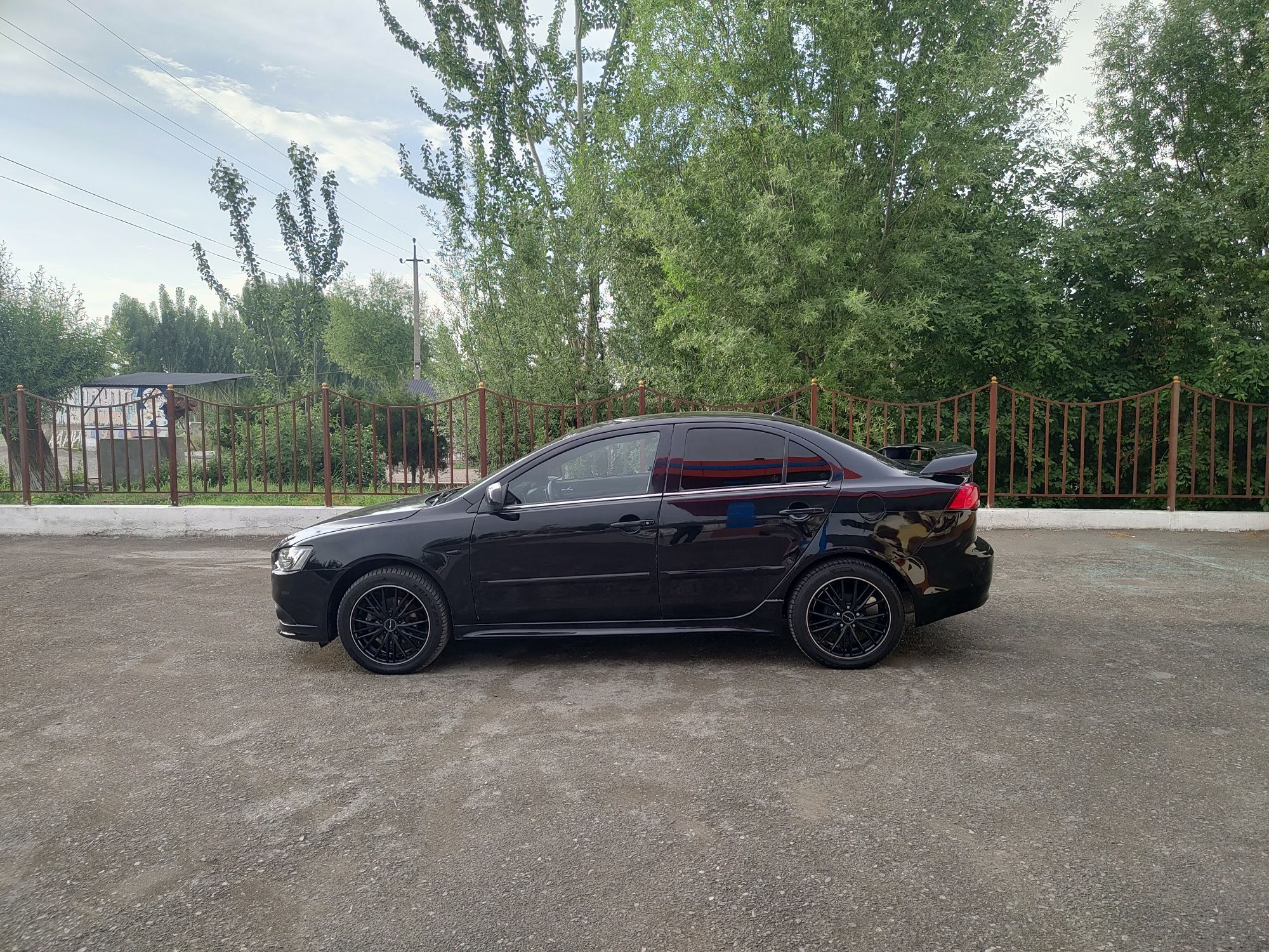 Mitsubishi lancer 10