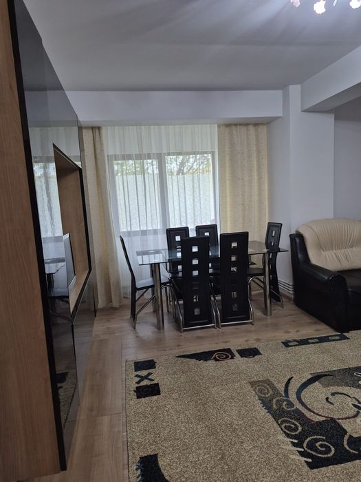 Închiriez apartament 2 camera!!!