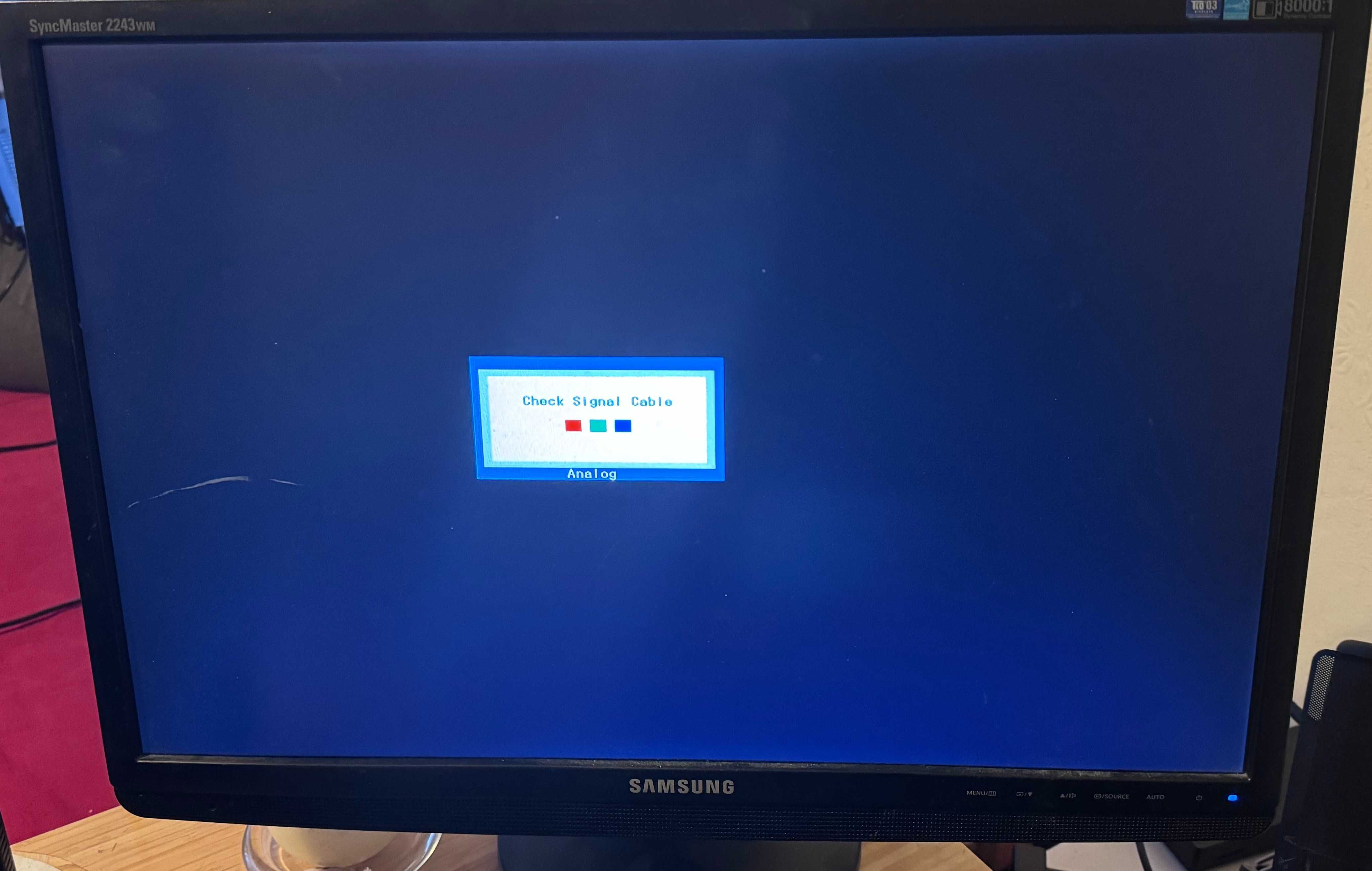 iMac 21.5" (Mid 2011) за части + стар монитор Samsung SyncMaster 224WM