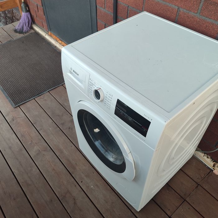 Продам стиральную машинку Бош