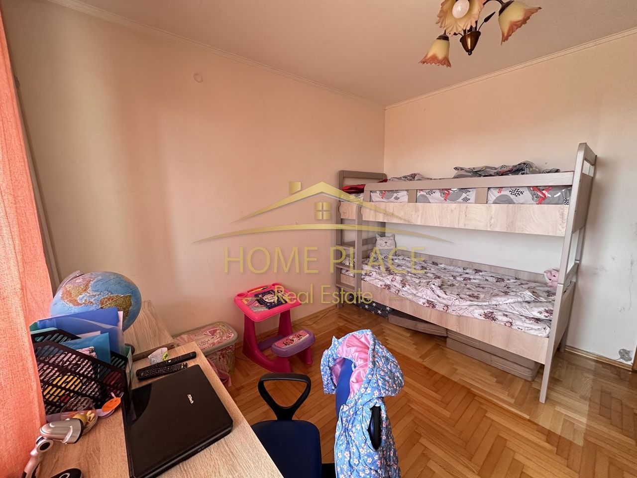 Продава се Тристаен апартамент в Варна, Възраждане 1 - 71 кв.м за 1972 €/кв.м - Снимка #2