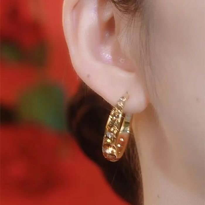 Продаются серьги бижутерия