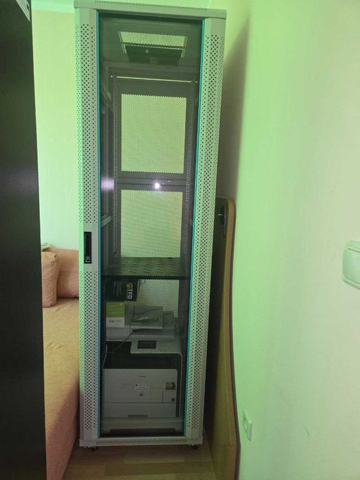 TOTEN Сървърен шкаф  600/800/2000 мм стоящ