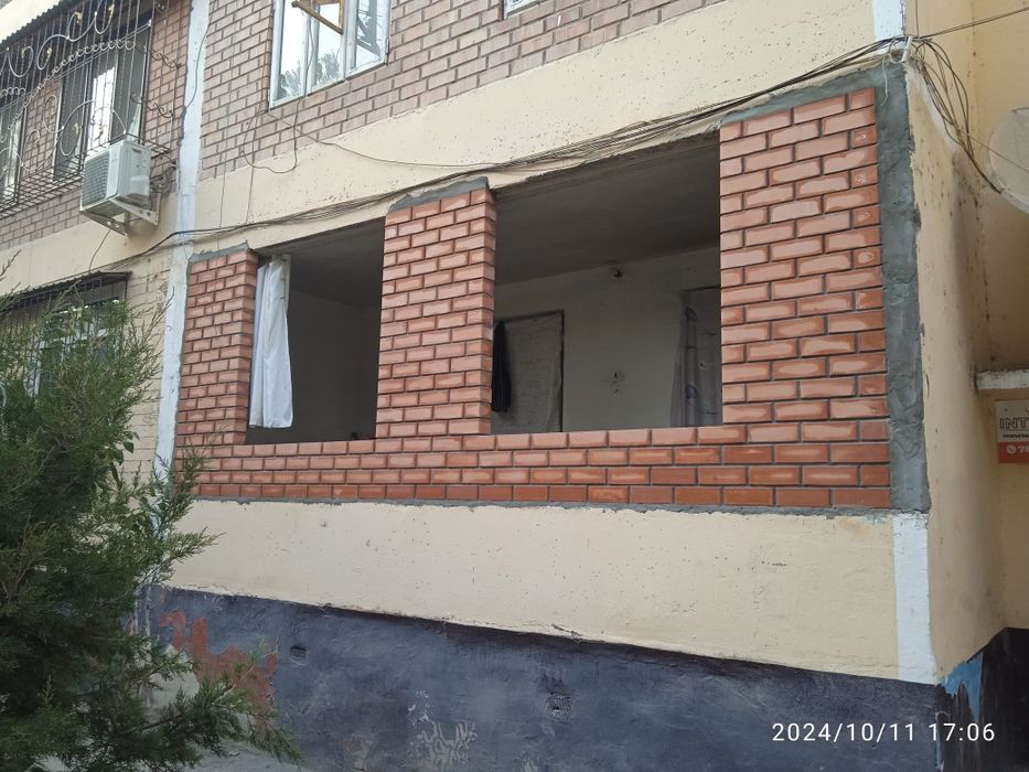 Кладка Облецовчни и Обычным Кирпича Балкона,Перегородка,Малярным Работ