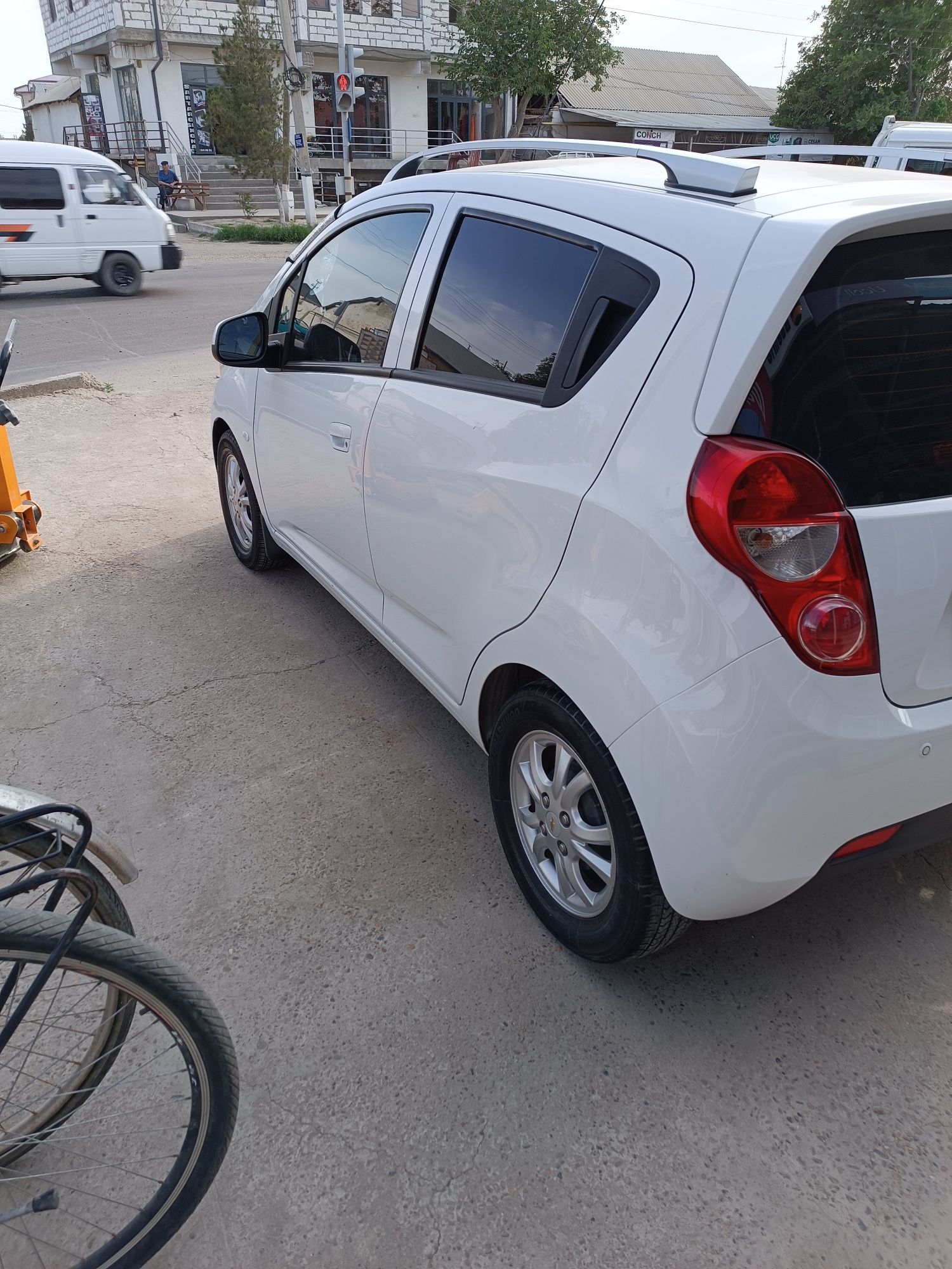 Chevrolet Spark sotiladi