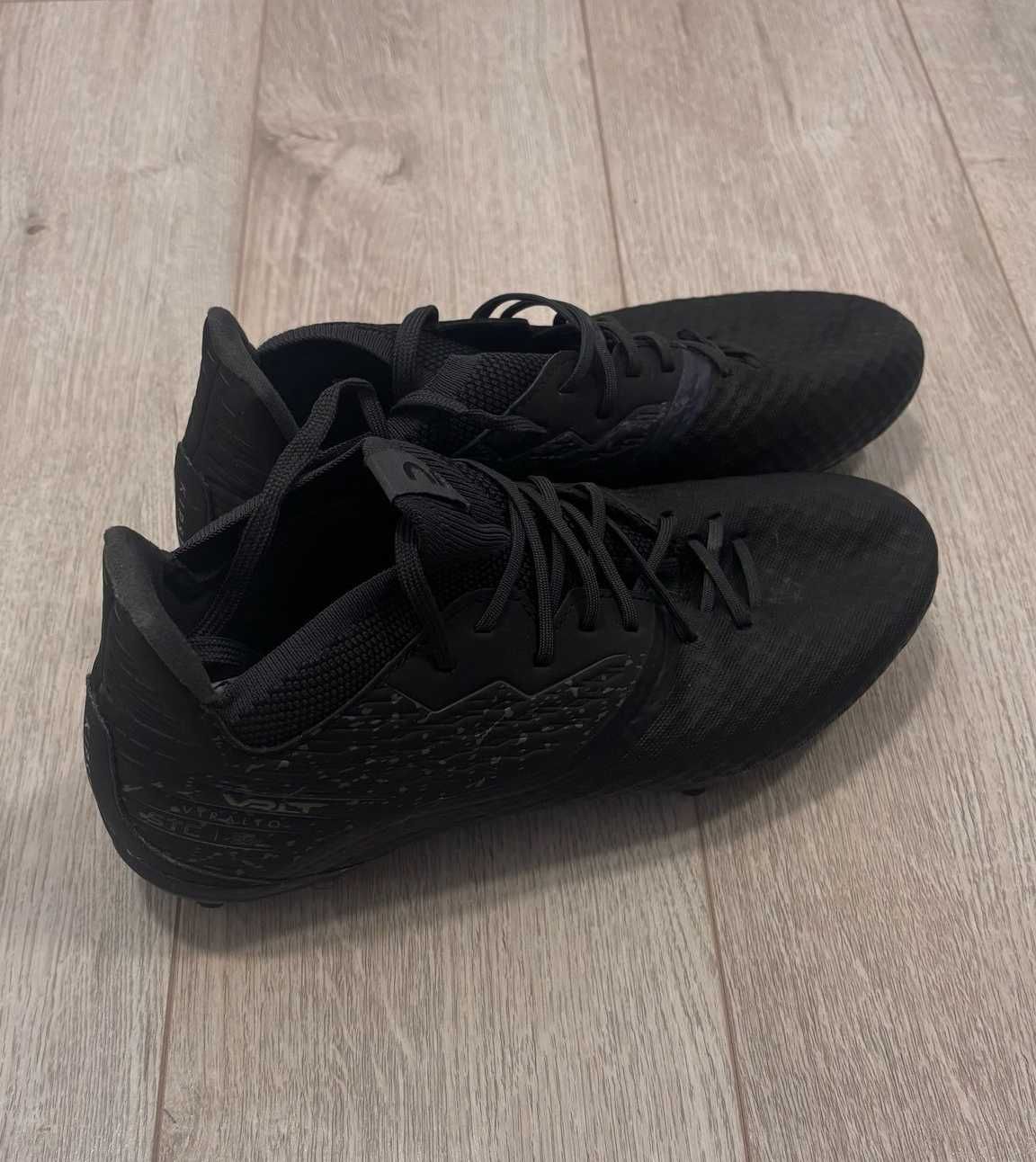Ghete Fotbal VIRALTO III 3D AIR MESH SG Bărbați - marime 41