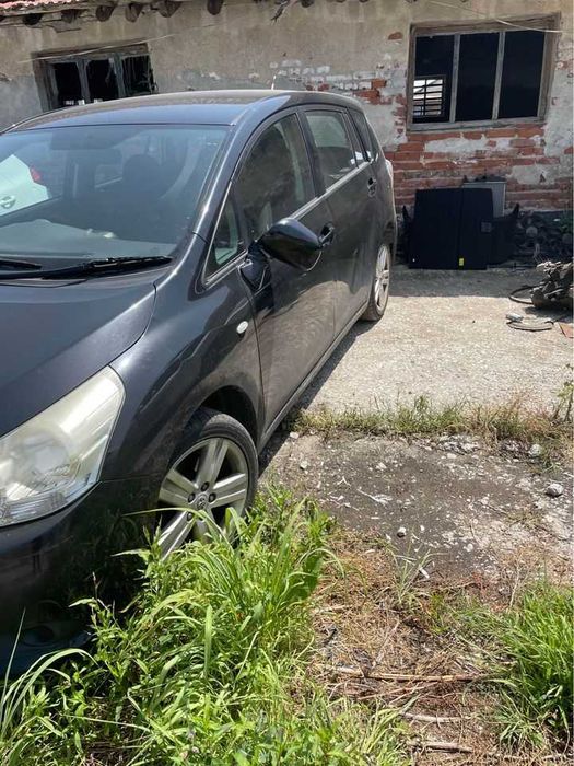 Toyota Verso 2010 г. 1.6 Valvematic (132 к.с.)