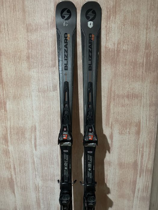 Ски  Blizzard R5