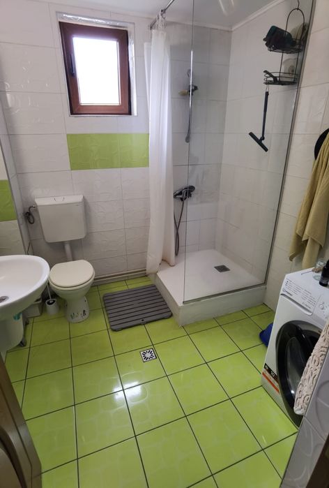 Apartament 3 camere de închiriat strada Pedagogilor