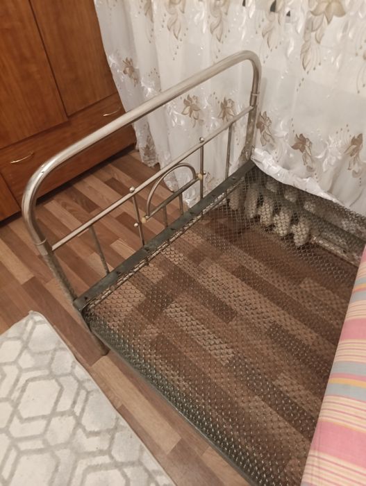 Панцерная кровать