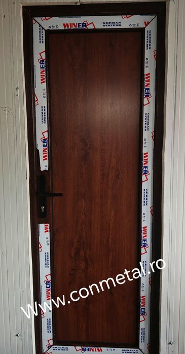 Uși pvc cu geam termopan