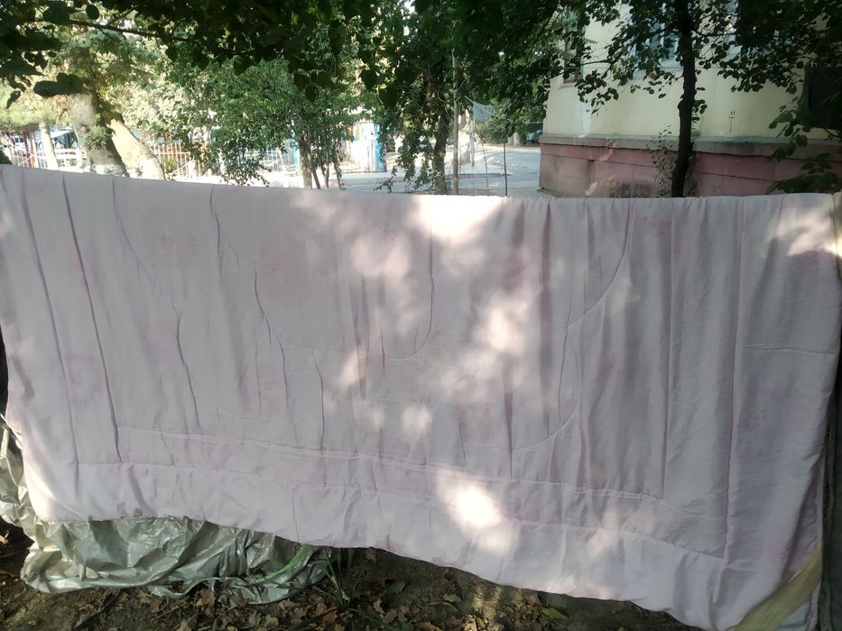 Одеяла синтепоновые, подушки