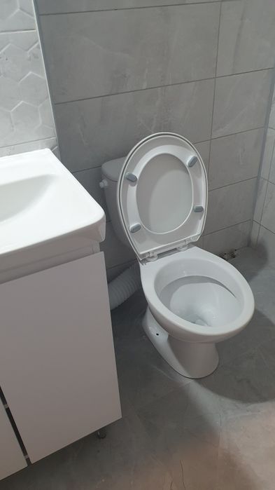 Meseriași ,instalator sanitar execut diverse lucrari