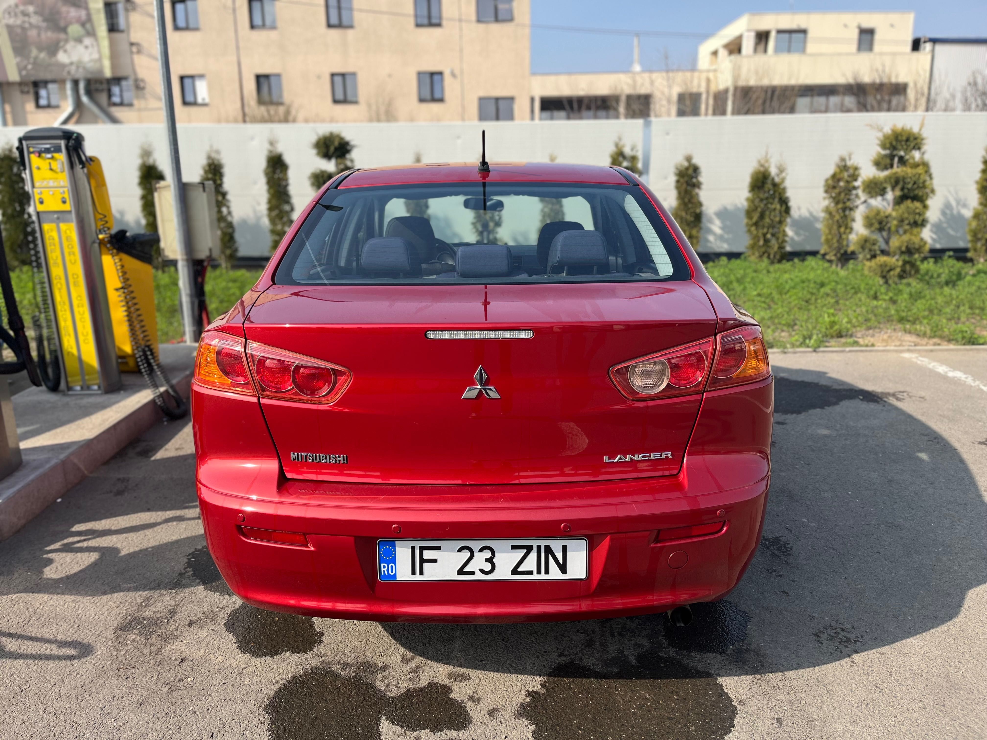 Vând Mitsubishi Lancer